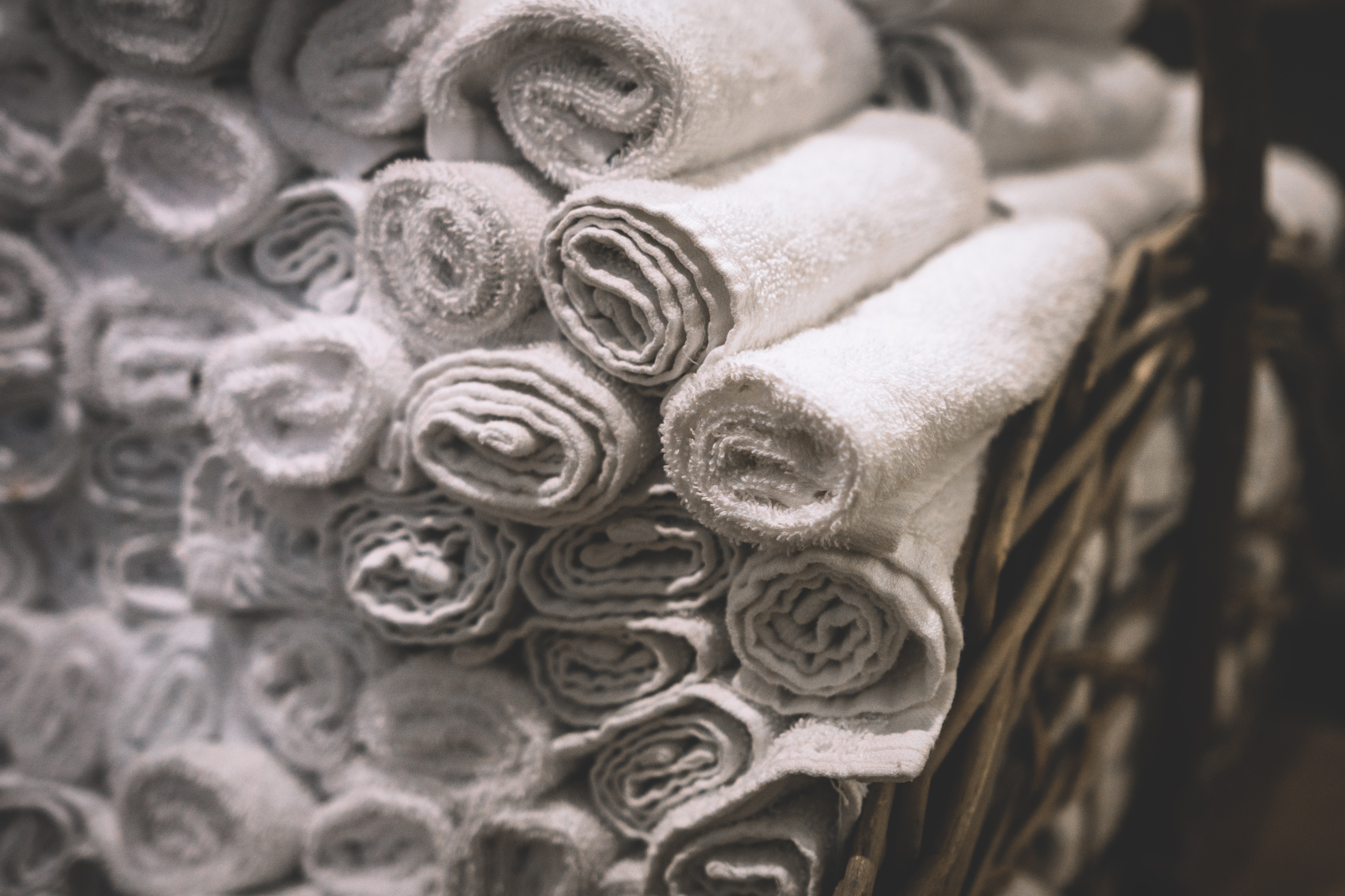 basket-bath-bath-towels-bathroom-282892 (1)