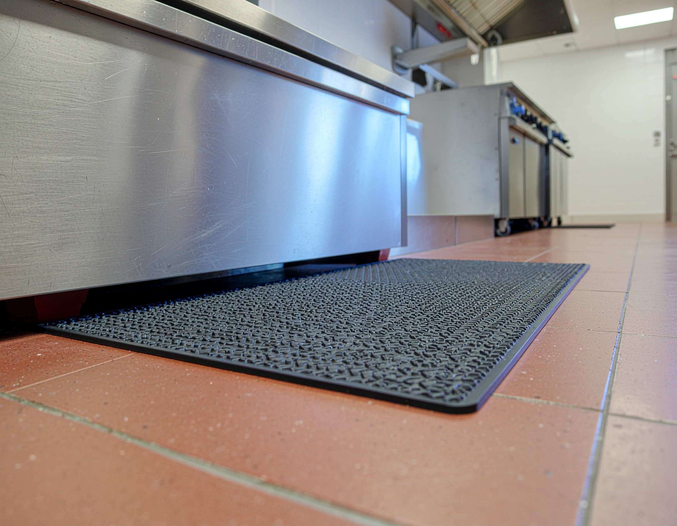 Anti-Fatigue Mat Rental for Perth Healthcare and Hospitality Workers: Compliance and Wellbeing