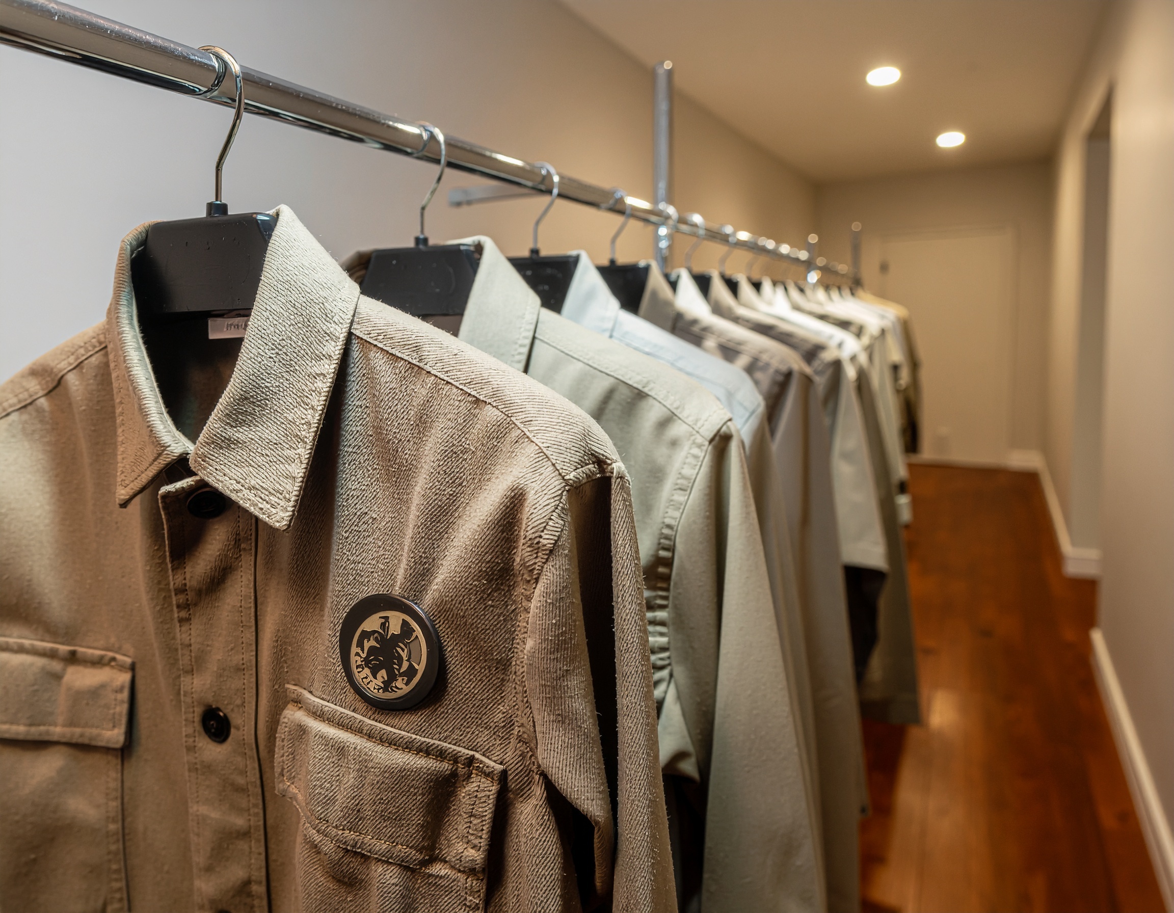 Custom Workwear Programs: How Perth Businesses Elevate Brand Image Through Uniform Rental