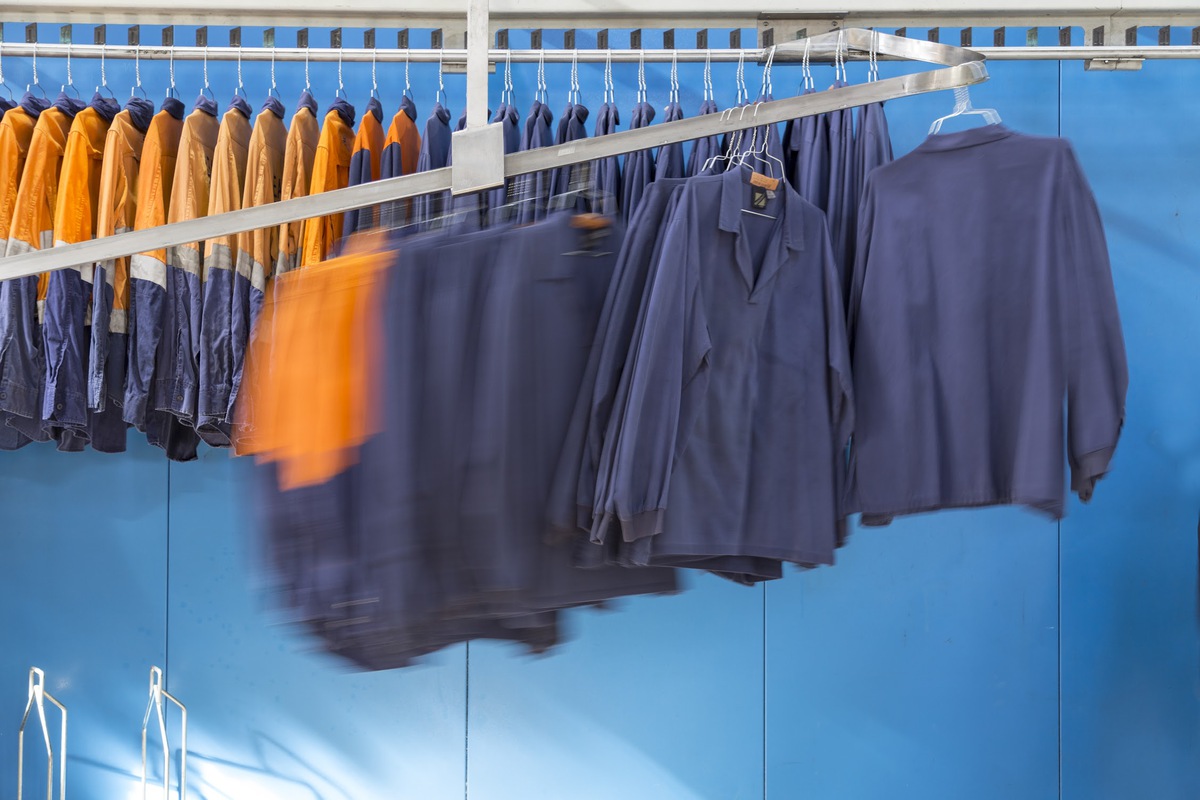 Why Renting Workwear Could Be a Better Option For Your Business